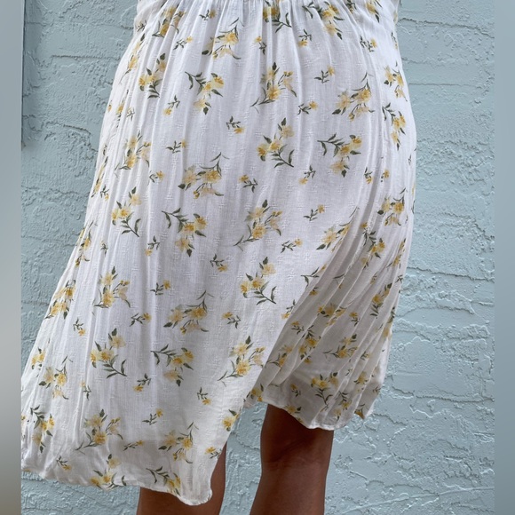 Soft Floral off white spaghetti strap sun dress with adjustable straps Size XL - Picture 11 of 16